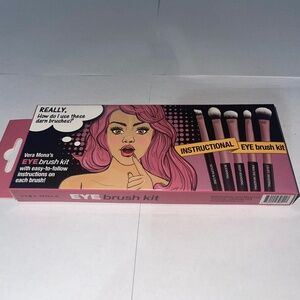 Verá Mona Eye Brush Kit 5 pcs  NWT